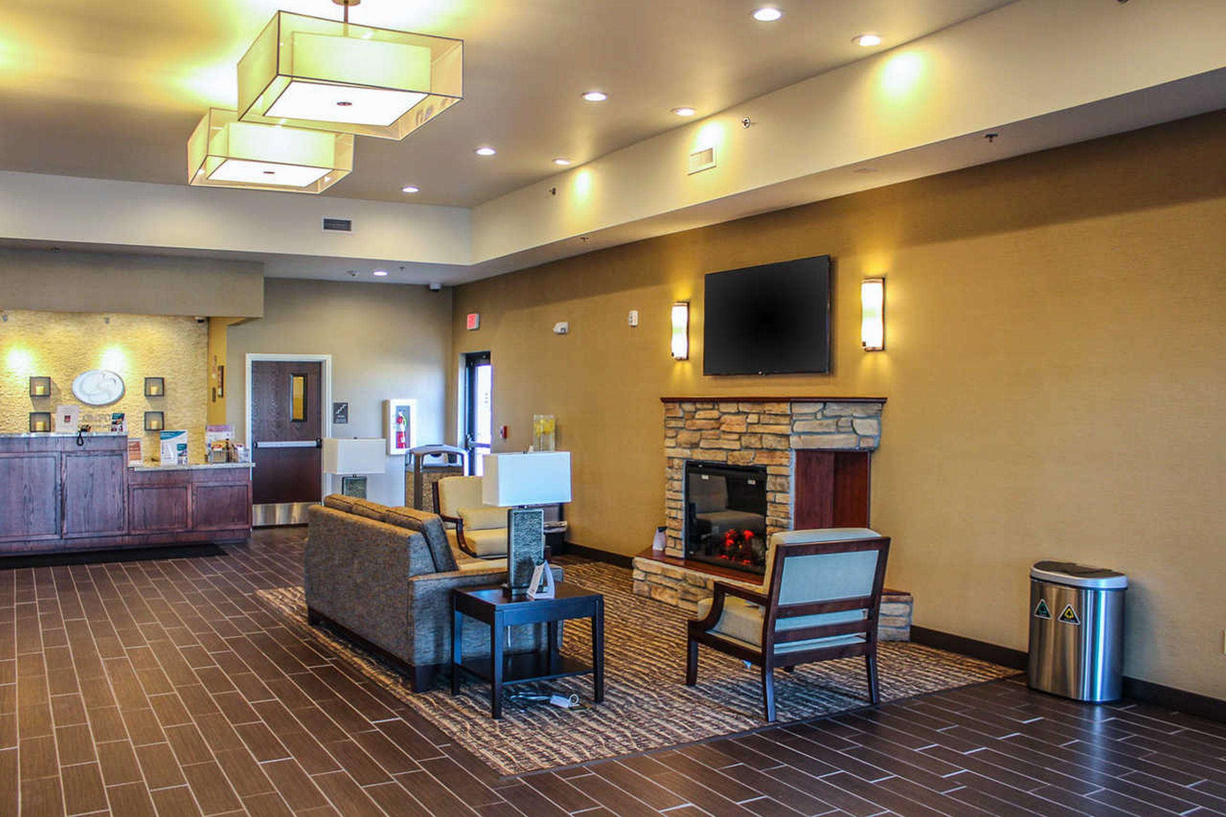 Comfort Suites University Brookings Εξωτερικό φωτογραφία