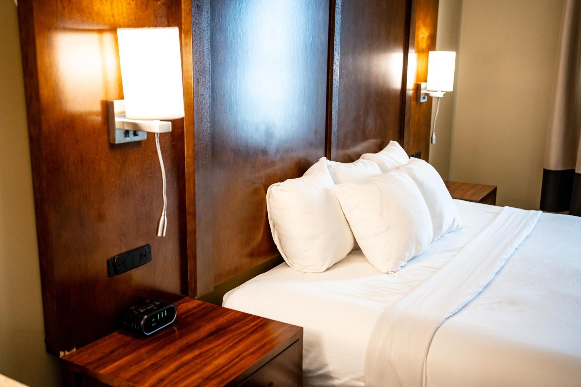 Comfort Suites University Brookings Εξωτερικό φωτογραφία
