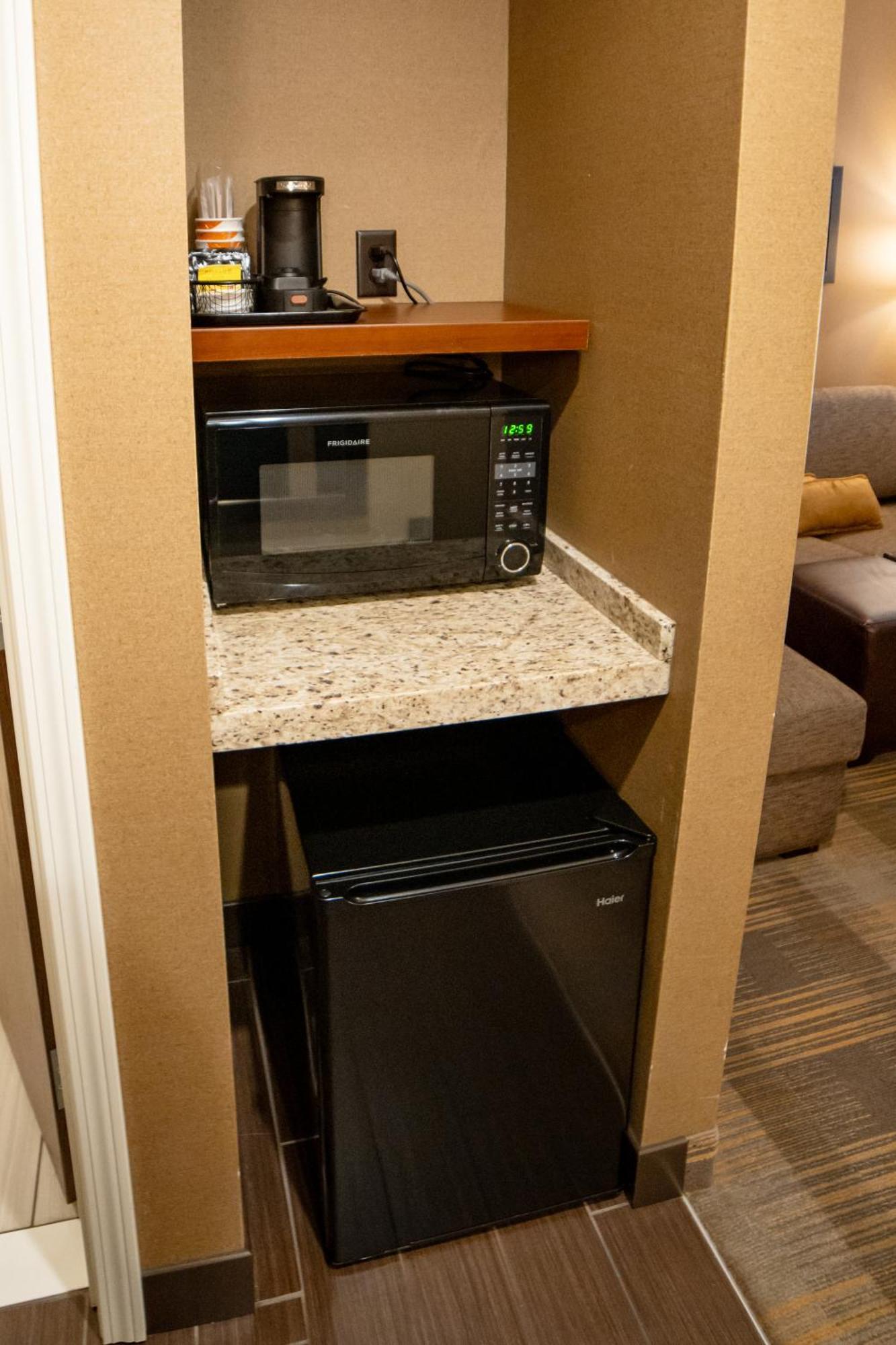 Comfort Suites University Brookings Εξωτερικό φωτογραφία