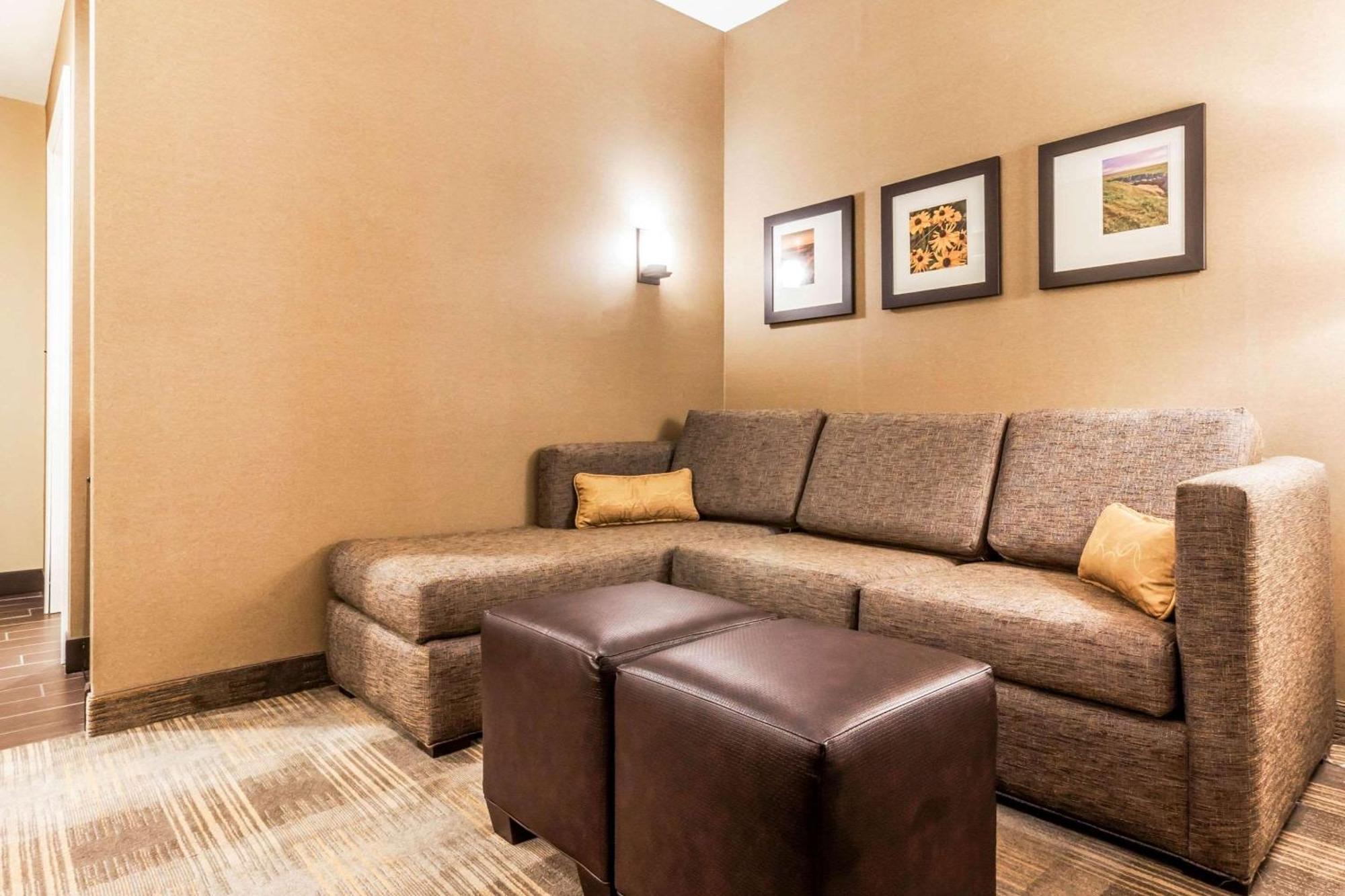 Comfort Suites University Brookings Εξωτερικό φωτογραφία